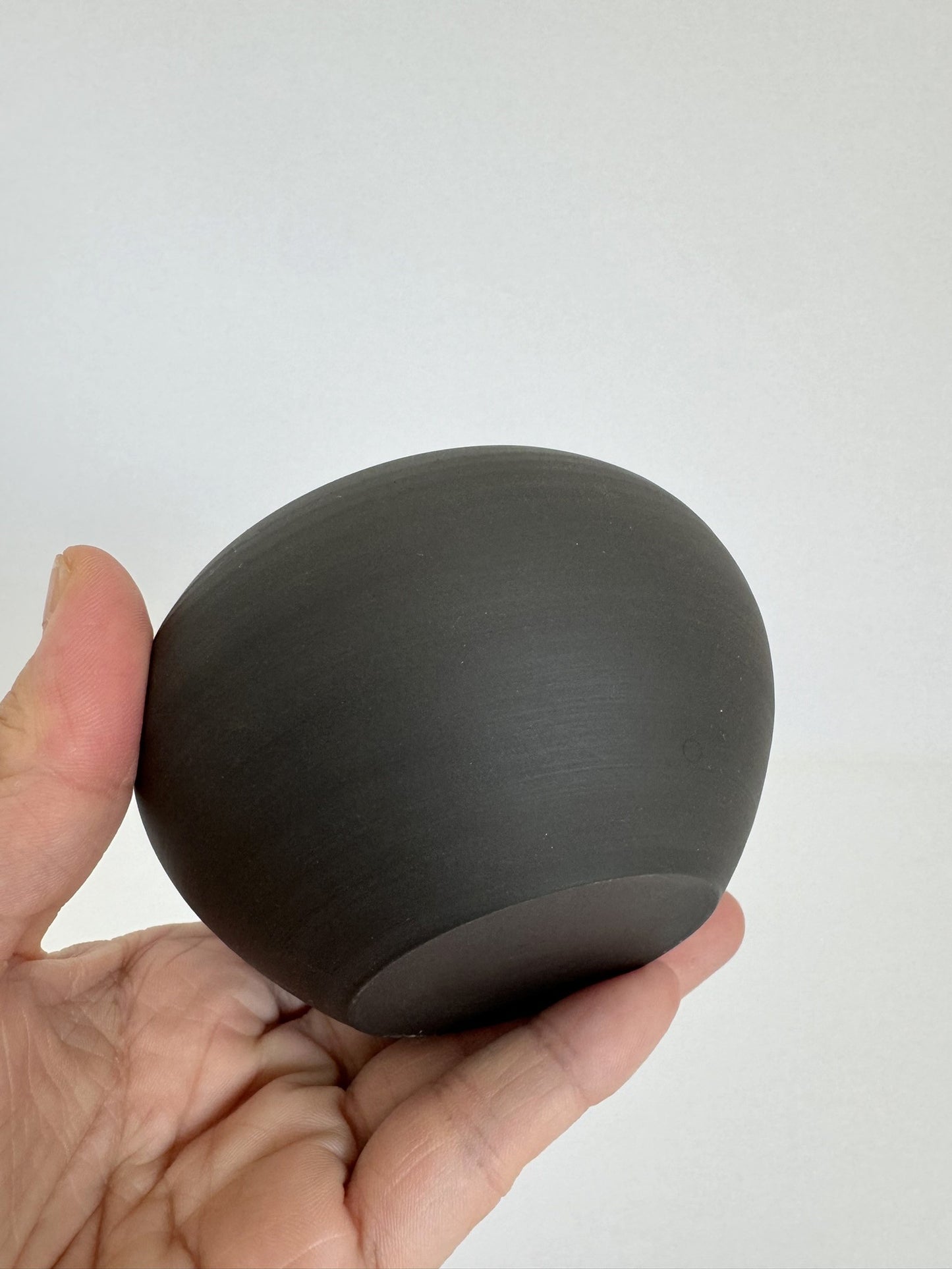 Tea cup Black round shape