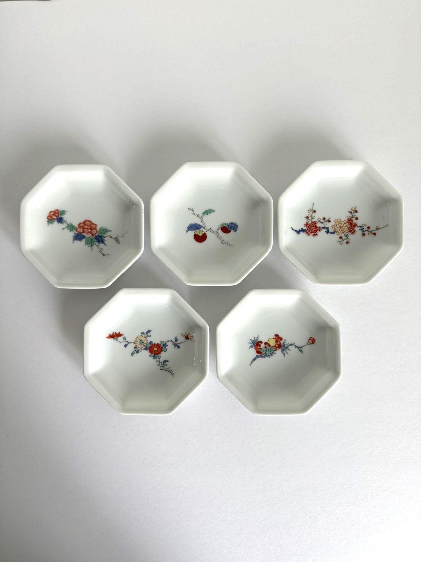 Octagonal small plate - Plum blossom(Ume)