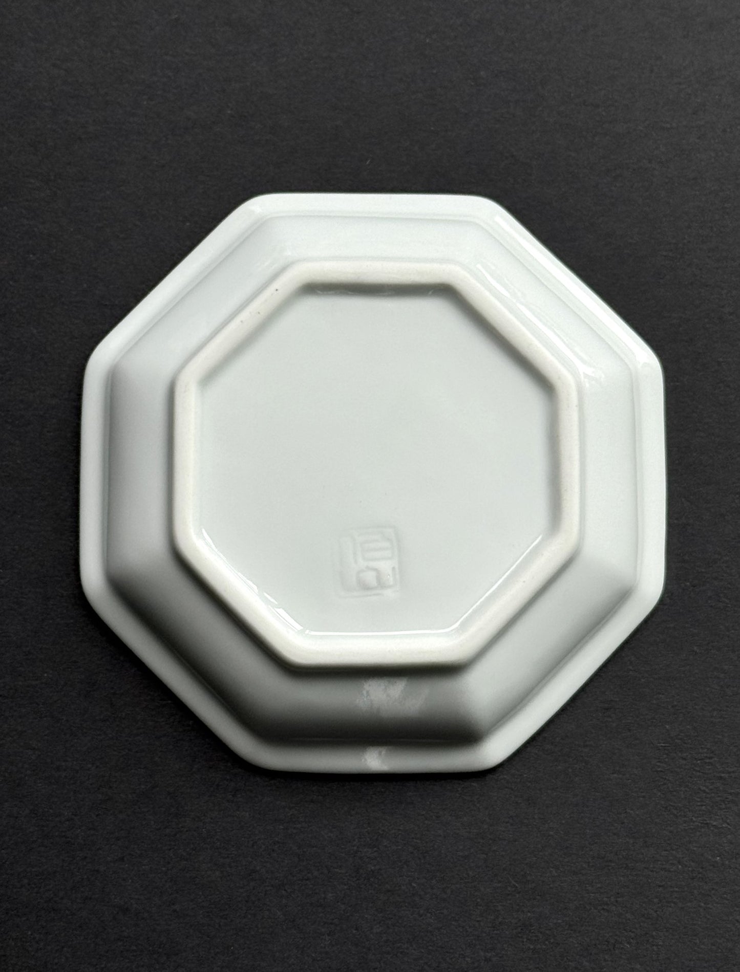Octagonal small plate - Peony flower(Botan)