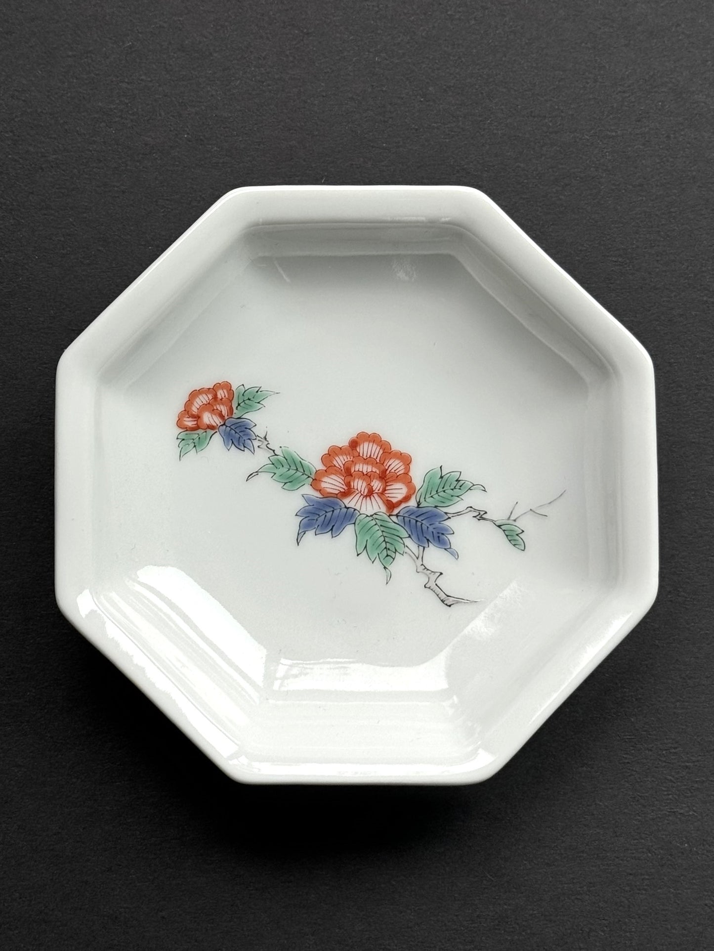 Octagonal small plate - Peony flower(Botan)